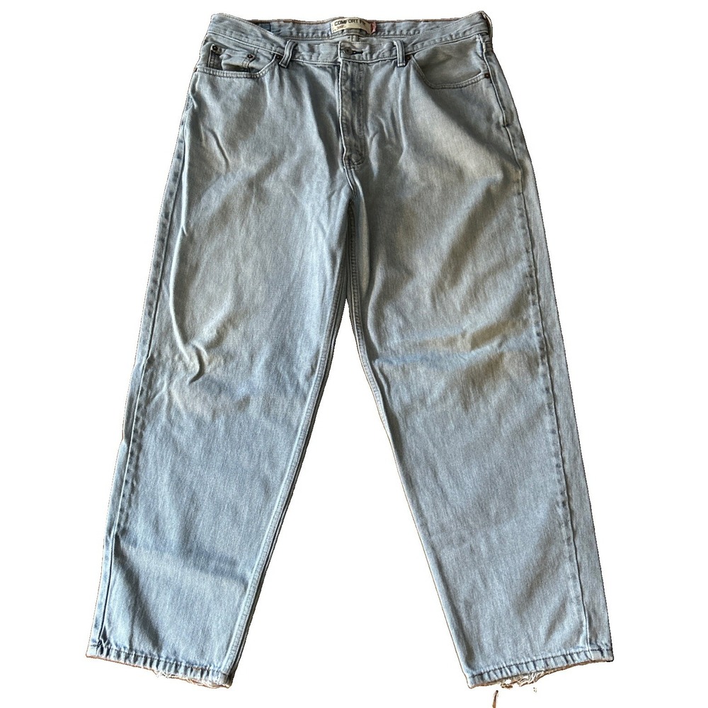 Levi's Jeans Mens Size 40x32 Light Wash 560 Comfort Fit Relaxed Tapered Blue